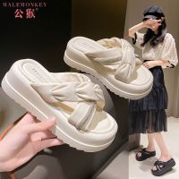 【July】 Male monkey slippers womens summer 2023 new style Internet celebrity high-end feeling niche increased thick-soled muffin fashion sandals