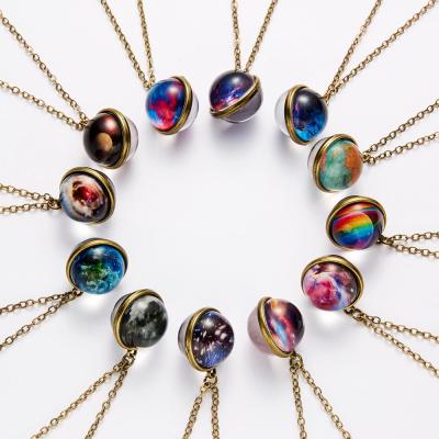 【CW】1PC Vintage Colorful Galaxy Universe Round Pendant Necklace Glow in the Dark Glass Ball Metal Chain Choker Fashion Jewelry Gift