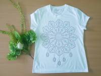 K123 เสื้อยืดผู้หญิง แต่งเพชร ลายดอกไม้ Big blink flower by kunibrand