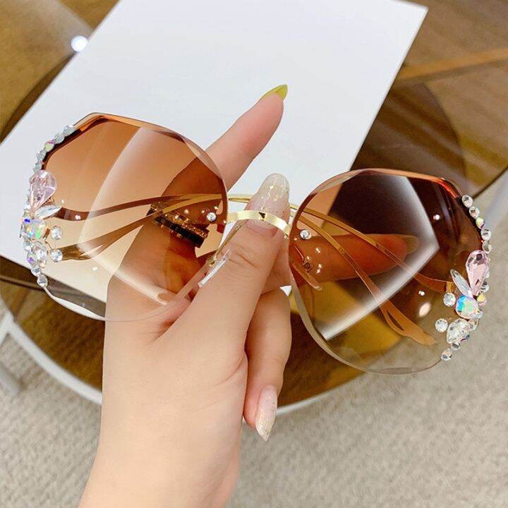 luxury-fashion-oversized-rimless-sunglasses-women-fashion-brand-designer-big-frame-diamond-square-sun-glasses-for-female