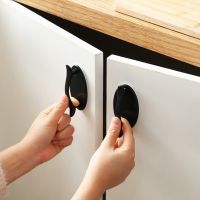 2Pcs Modern Minimalist Handle Door And Window Adhesive Auxiliary Handle Kitchen Cupboard Door Pulls Drawer Knobs Home Decoration