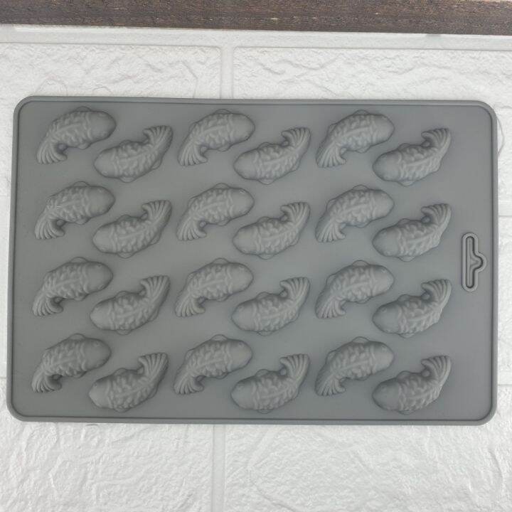 gl-แม่พิมพ์-ซิลิโคน-ปลาคาร์ฟ-ตัวเล็ก-24-ช่อง-คละสี-small-carp-silicone-mold