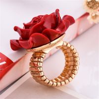 2022 New Arrival Fashion Statement Finger Ring Red Colors Resin Rose Flower Gold Color Adjustable Rings For Women Wedding Party
