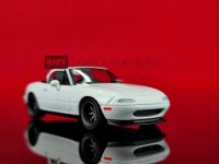 MINIGT Mazda Miata MX-5 NA Tuned Version Classic White RHD 1:64