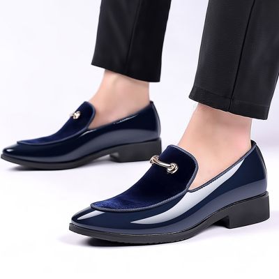 Men Shoes for Party Black Patent Shoe for Men Elegant Italian Shoes Men Slip on Loafers Male Plus Size Point Toe Velvet Shoes
