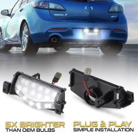 ไฟป้ายทะเบียน LED รถยนต์2ชิ้น/ล็อตสำหรับ Mazda 2 3 M2 M3 2011-2013ไฟด้านหลังอุปกรณ์ตกแต่งรถยนต์สีขาว