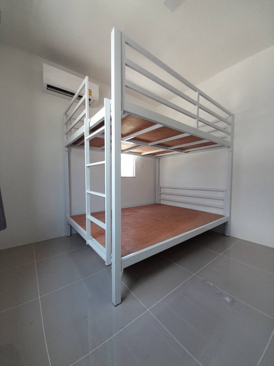 เตียงเหล็ก-2-ชั้น-3-5-ฟุต-5-ฟุต-และ-6-ฟุต-บันไดปีน-ไม่รวมที่นอน-ทำจากเหล็กกล่องอย่างดี-พร้อมไม้รองพื้นเตยง