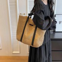 Ready Stock?? 2023 summer new retro woven straw womens bag large-capacity beach bag fashion texture all-match tote bag