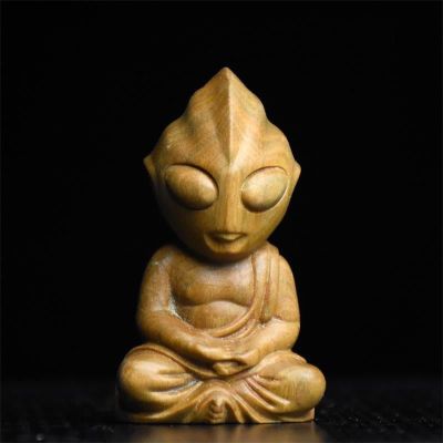 Spot parcel post Arborvitae Wood Carving Ultraman Creative Hand Pieces Guajacwood Solid Wood Diga Buddha Decoration Hand Toy Birthday Gift