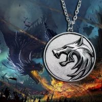 Fashion European and American men 39;s retro animal wolf head tag necklace punk hip-hop witcher pendant necklace gift