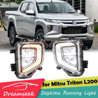 LED DRLไฟตัดหมอกสำหรับMitsubishi Triton L200 2019 2020 2021 2022 2023 ไฟวิ่งกลางวันพร้อมสัญญาณเลี้ยวแบบลำดับแบบไดนามิก