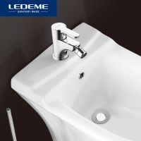 LEDEME Bidet Faucet Bathroom Single Hole Chrome Finished Deck Mounted Brass Mixer Hot And Cold Tap Bidet Faucet L5003