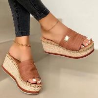 Summer Wedges Slippers Platform High Heels Women Slipper Ladies Outside Shoes Basic Clog Wedge Slipper Flip Flop Sandals