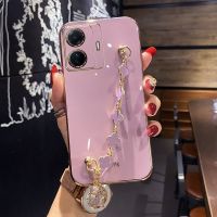 COROGI เคสสำหรับ Vivo T1 5G พร้อมสายรัดข้อมือ Lucky Clover กำไลข้อมือหรูหรากันกระแทกเคสมือถือชุบ6D ขอบสี่เหลี่ยมฝาครอบหลังป้องกันซิลิโคนนิ่ม