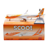 1:200 Scale Diecast โลหะผสมโลหะ A321NEO 9V-NCA สิงคโปร์ Flyscoot Airlines เครื่องบินเครื่องบินรุ่นของเล่น Landing Gears ของเล่น