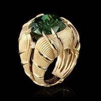 ยอดนิยม Gold-Plated Emerald เพทายสีเขียวหญิงแฟชั่นแหวนหมั้นสุดหรู