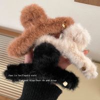 [COD] Oversized plush grab clip with a lot of hair on the back head dish shark female autumn and winter high-end hairy love
