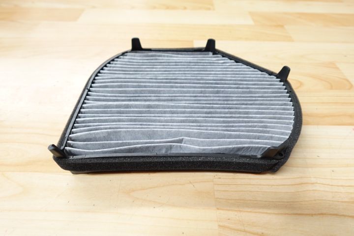 กรองอากาศในห้องโดยสาร-cabin-air-filter-mercedes-benz-c-class-w202-clk-w208