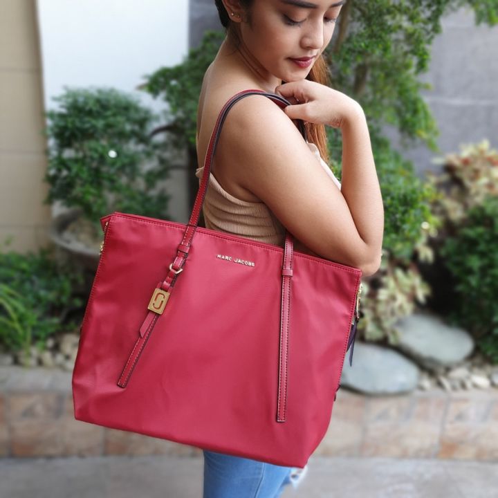 Marc Jacobs The Large Tote Bag in Red