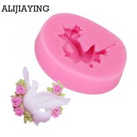 M1231 Peace Dove pigeon Arylic Flower silicone mold fondant molds sugar craft tools chocolate mould   molds for cakes Bread Cake  Cookie Accessories