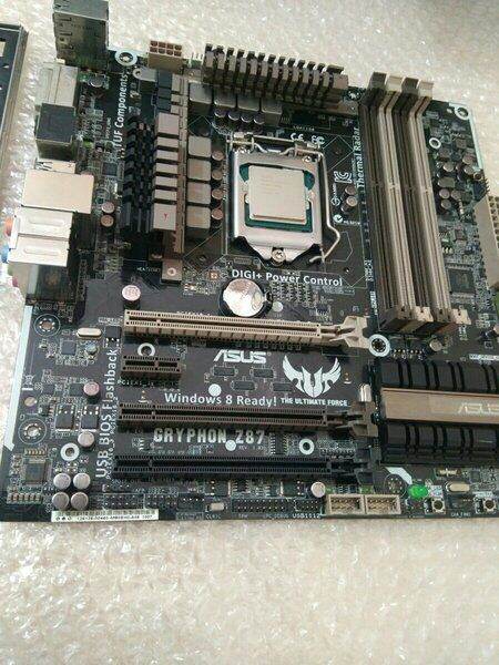 Motherboard Mainboard Mobo PC Gaming ASUS GRYPHON Z87 Socket 1150