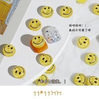 SKU-00916 หน้ายิ้มวงกลมใส สีเหลือง ขนาด 11mm (5 อัน)