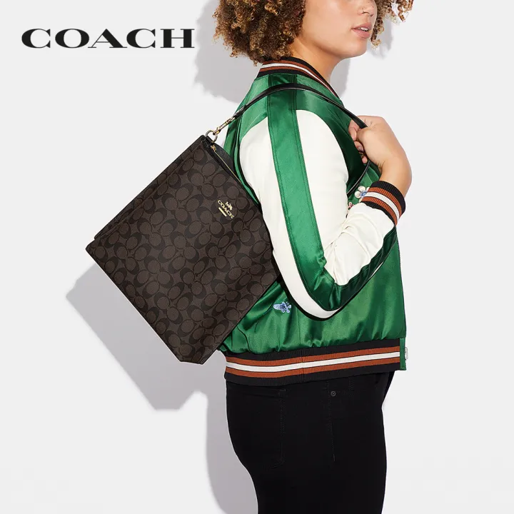 coach-กระเป๋าสะพายไหล่ผู้หญิงรุ่น-mollie-bucket-bag-in-signature-canvas-สีน้ำตาล-ca561-imaa8