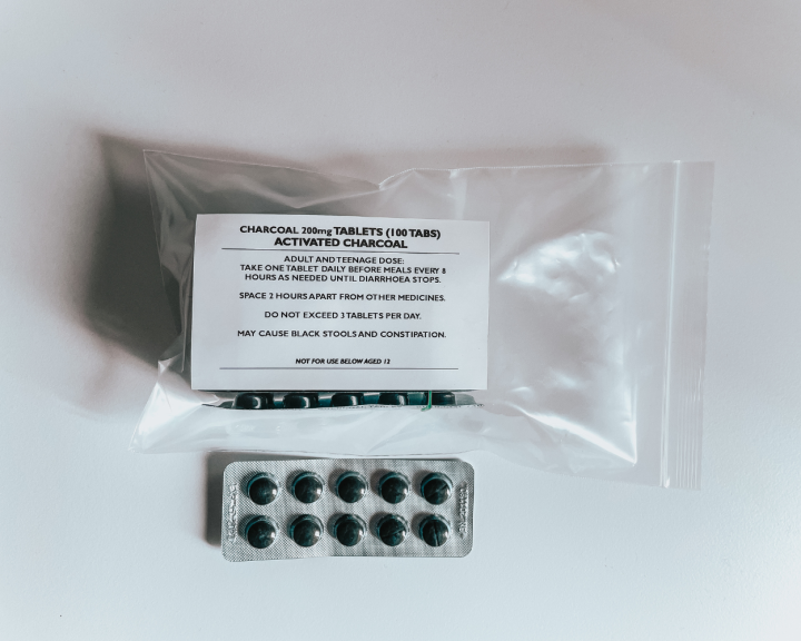 Charcoal 200mg Tablets (100 Tablets) Activated Charcoal Ready Stock