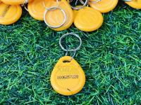 พวงกุญเเจคีย์การ์ด Keytag (เเบบหยดน้ำ ยี่ห้อ mango)(สีเหลือง)(1 ถุง จำนวน 100 ชิ้น)