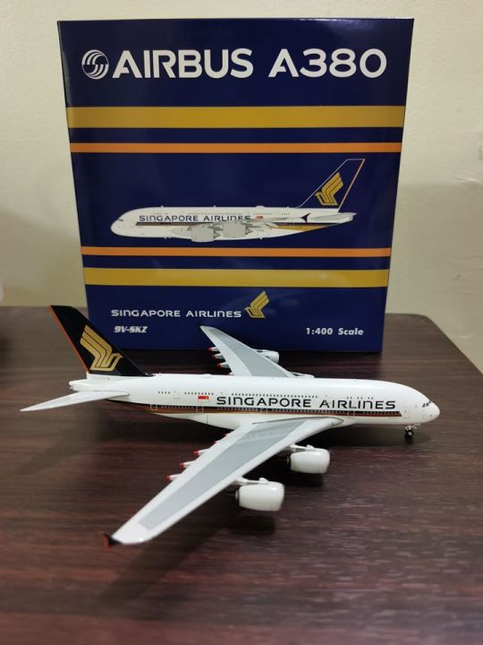 Phoenix Singapore Airlines A380 9V-SKZ 1:400 Diecast Model