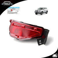 ทับทิมในกันชนท้ายพร้อมหลอดไฟ ซ้าย  ของแท้ โตโยต้า ฟอร์จูนเนอร์ สี แดง Fortuner SUV Toyota 4 ประตู ปี2016-2018 ขนาด 29CM*12CM มีบริการเก็บเงินปลายทาง