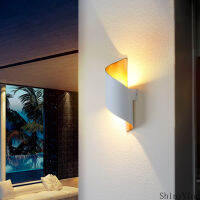 โคมไฟติดผนังกลางแจ้งไฟกลางแจ้ง Sconce ไฟ Led กระจกนิรภัย85-265V