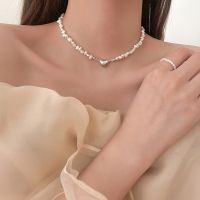 2022 New Fashion Baroque Pearl Choker Necklace Women Love Heart Magnet Collar Charm Bead Chain Elegant Wedding Party Jewelry