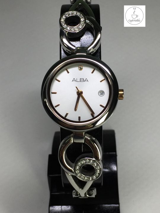 นาฬิกาข้อมือผู้หญิง  ALBA  รุ่น AH7957X1 สายสร้อยและตัวเรือนสแตนเลส หน้าปัทม์สีขาว  ของแท้ 100% CafeNalika