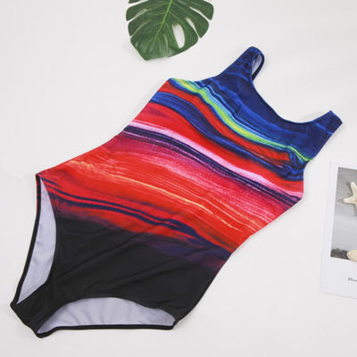 ชุดว่ายน้ำพิมพ์ลายขวางไล่ระดับสีชุดว่ายน้ำไซส์ใหญ่หนึ่งชิ้นของผู้หญิงสำหรับสปาล่องเรือฮันนีมูน