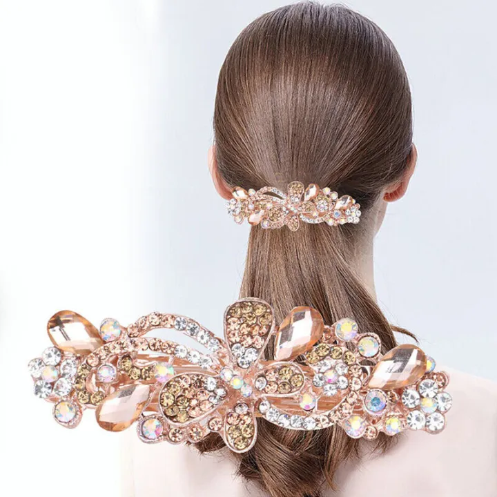 hair-ornament-adorned-with-elaborate-gem-settings-sparkling-headpiece-with-ornate-gemstone-arrangement-luxurious-jewelry-inspired-hairpiece-hair-adornment-with-embedded-gemstones-glamorous-hair-jewelr