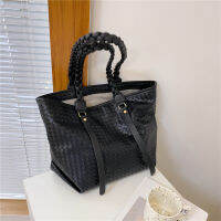 Knitting Shoulder Bags for Women Solid Black Totes Classic Elegant Package Luxurious Casual Handbags 2021 New Women Bags