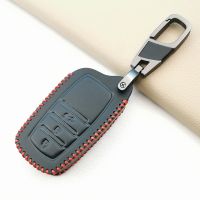 ▪ 100 Leather Car Key Cover Case For Toyota RAV4 Highland Coralla Hilux Fortuner Land Cruiser Camry Crown Keychain Accessories