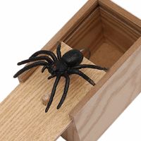 【LZ】♕☎♘  Caixa surpreendente de truque de brincadeira de madeira para crianças piada prática casa e escritório brinquedo susto mordaça de aranha brincadeiras engraçadas pais e amigos