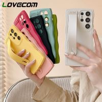 Wrist Strap Holder Wavy Edge Case For Samsung Galaxy S23 S22 Ultra S21 S20 FE Plus A53 A52 A23 A14 A34 A54 A33 A32 5G Soft Cover Phone Cases