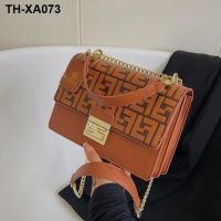 The new 2023 pressure female fashion sense word one shoulder bag bread worn chain portable large capacity