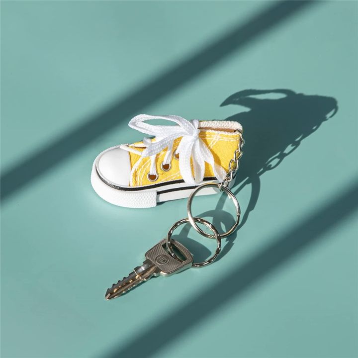 cw-shoes-keychain-canvas-sneaker-tennis-shoe-keyrings-car-pendent-chain-men-accessories