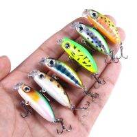 MASCULINESTORE12RE4 3ชิ้นแท็กเกิลเบสลายทางตะขอตกปลาเหยื่อรูปปลา Minnow Baits Mini