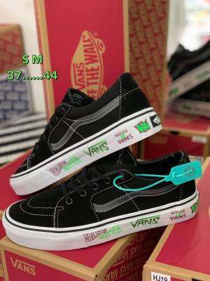 ใหม่ล่าสุด!! รองเท้าผ้าใบ Vans รองเท้าลำลองเหมาะกับทุกโอกาส ถ่ายจากสินค้าจริง รับประกันตรงปก100% กล่องและอุปกรณ์ครบ แถมฟรีดันทรง