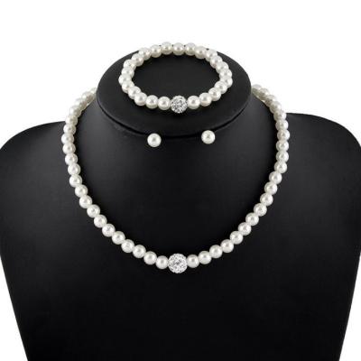 2023 New 3-piece Set High grade pearl necklace earring bracelet set Hot selling jewelry Fashion Decoration