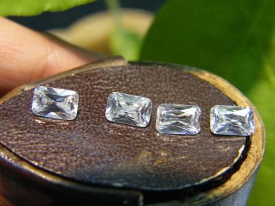 คิวบิกเซอร์โคเนีย เพชรรัสเซีย Cubic Zirconia รูปสี่เหลี่ยม สีขาว  WHITE American diamond stone OCTAGON 4X6MM  WHITE ( 10 PCS เม็ด )