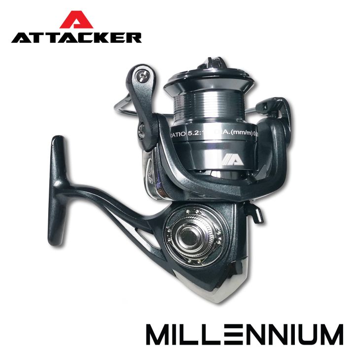 รอกตกปลา-รอกสปินนิ่ง-attacker-รุ่น-millennium-1500-2500-สปูนอลูมิเนียมสีเมทัลลิก-ราคาถูก