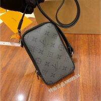 [COD]Ultimate Edition Exclusive First Launch Look For Overseas Style Original Leather Black Mobile Phone Bag M69534 Shoulder Crossbody Men S Women S Chest Card Christmas Gift