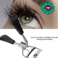 PONG ที่ดัดขนตา 3D ช่วยให้ขนตางอนงาม Metal eyelash curler has a spring-action design for smoothopening and closing and a contoured rubber curling pad to create beautifully curled lashes