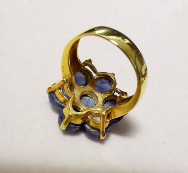 แหวนพลอยแท้-ไพลินพม่า-หรือนิหร่า-พลอย-7-เม็ด-ทรงดอกไม้-เรือนเงินแท้-925-ชุบทอง-ไซส์-56